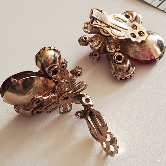 Vintage Aurora Borealis Ruby Rhinestone Earrings - Picture 14 of 16